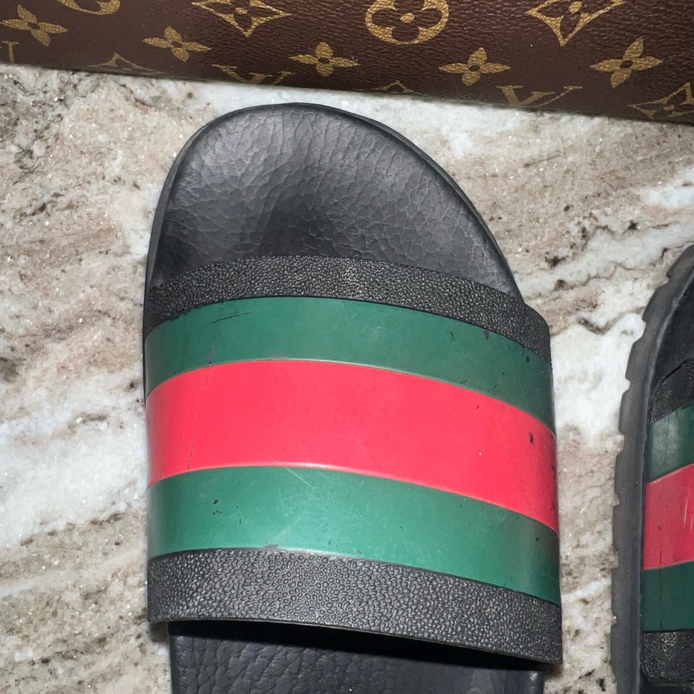 Gucci Men’s Slides - Picture 4 of 10